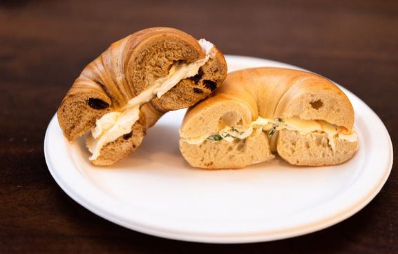 Best Practices for Setting Up a Bagels and Cream Cheese Spread